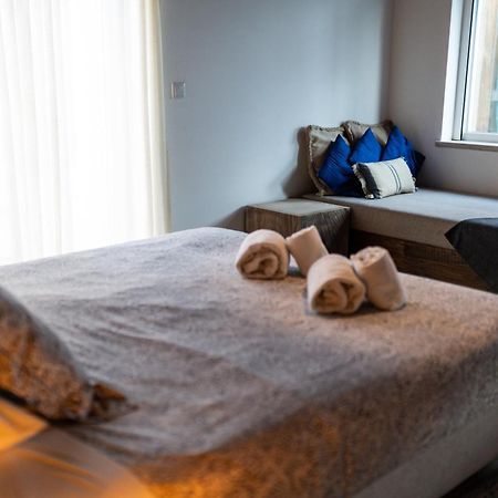 Alex Surf Hostel Балеал Екстериор снимка