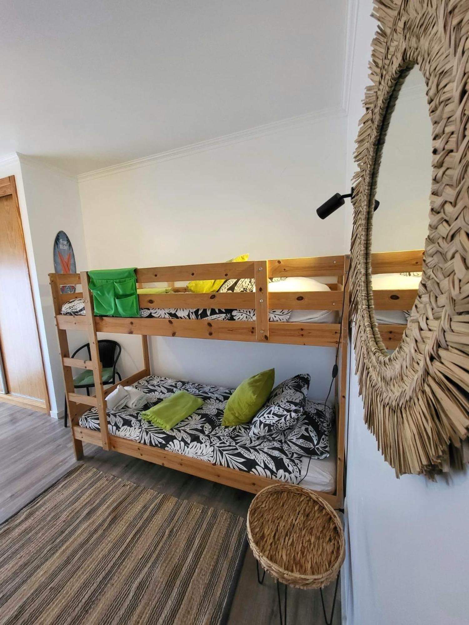 Alex Surf Hostel Балеал Екстериор снимка